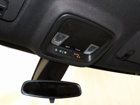 Used 2023 Chevrolet Traverse LS image 22