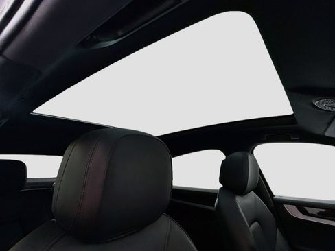 Certified 2024 Porsche Cayenne Coupe AWD/4WD image 20