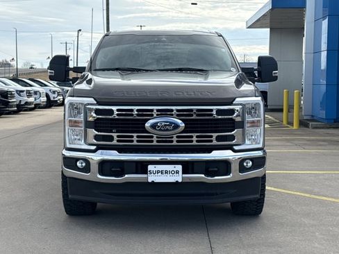 Used 2023 Ford F250 XLT w/ FX4 Off-Road Package image 11