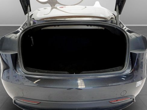 Used 2025 Tesla Model 3 Long Range RWD image 9