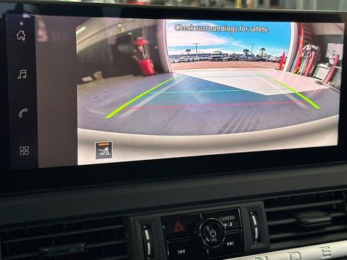 New 2026 Nissan Pathfinder S image 18