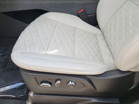 Used 2026 Cadillac Escalade V w/ LPO, ONYX Package image 12