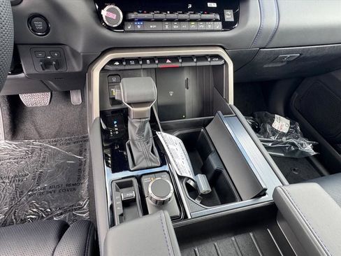 New 2026 Toyota Tundra Platinum AWD/4WD image 19