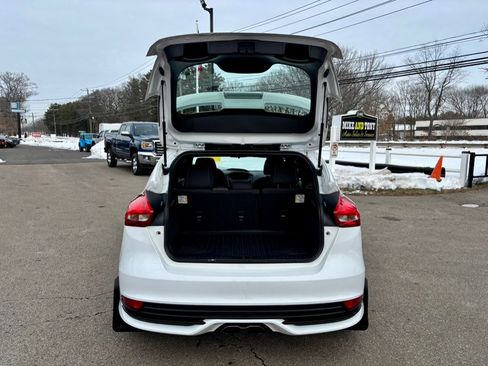 Used 2016 Ford Focus ST image 33