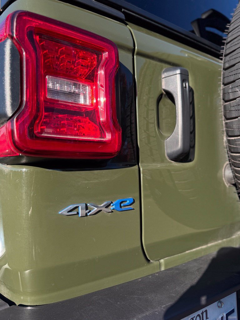 Used 2021 Jeep Wrangler Unlimited Sahara w/ Cold Weather Group AWD/4WD image 48