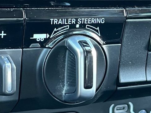 Used 2023 RAM 1500 Big Horn AWD/4WD image 30