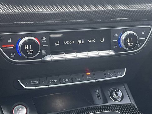 Used 2019 Audi SQ5 Prestige w/ Prestige Package image 40
