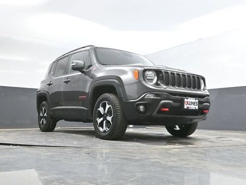 Used 2020 Jeep Renegade Trailhawk w/ Cold Weather Group AWD/4WD image 33