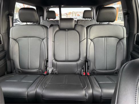 Used 2024 Jeep Wagoneer 4WD image 30