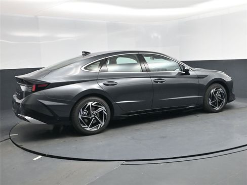 New 2026 Hyundai Sonata SEL image 4