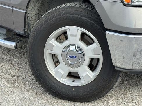 Used 2011 Ford F150 XLT w/ XLT Convenience Pkg image 26