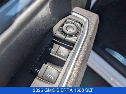Used 2025 GMC Sierra 1500 SLT AWD/4WD image 12