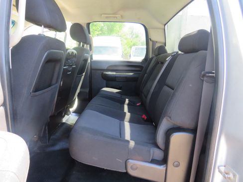 Used 2013 Chevrolet Silverado 3500 LT image 19