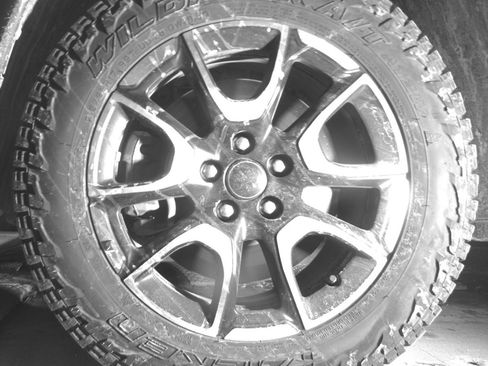 Used 2025 Jeep Compass Trailhawk image 12