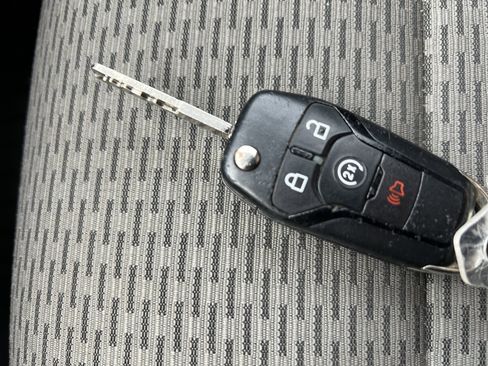 Used 2015 Ford F150 XLT w/ Equipment Group 302A Luxury image 35