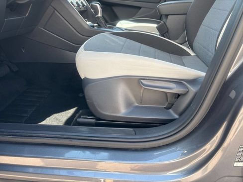 Used 2026 Volkswagen Taos S FWD image 21