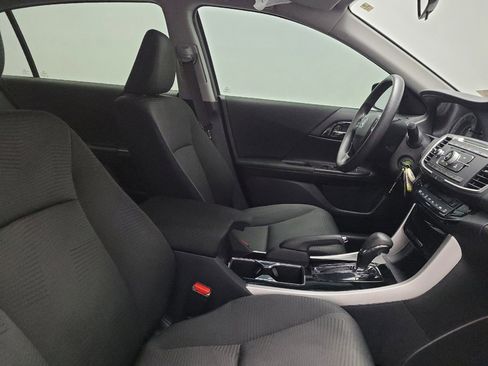 Used 2017 Honda Accord LX image 21