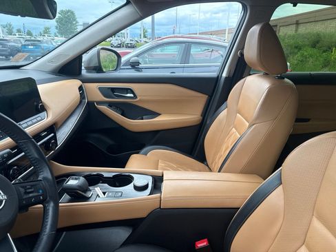 Used 2023 Nissan Rogue Platinum w/ Platinum Premium Package AWD/4WD image 3