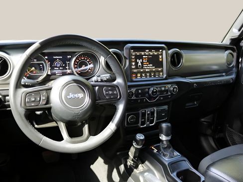 Used 2021 Jeep Wrangler Unlimited Sport w/ Sun And Sound Package AWD/4WD image 15