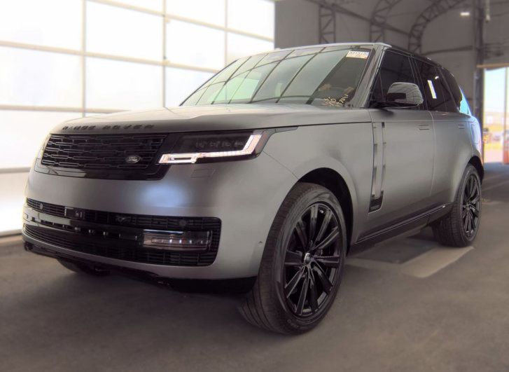 Used 2024 Land Rover Range Rover Autobiography AWD/4WD image 2