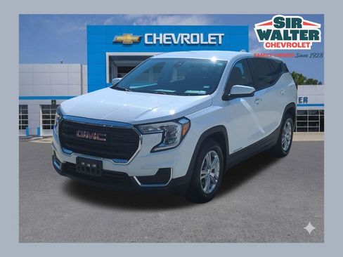 Used 2024 GMC Terrain SLE FWD image 1