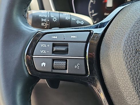 Used 2025 Honda Pilot EX-L image 21