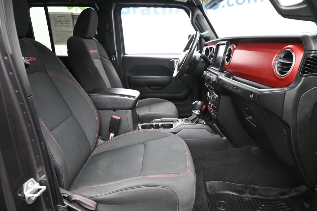 Used 2022 Jeep Wrangler Unlimited Rubicon w/ Cold Weather Group AWD/4WD image 9