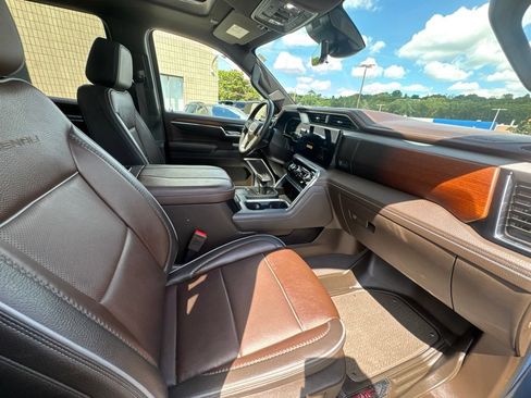 Used 2024 GMC Sierra 1500 Denali w/ Denali Reserve Package AWD/4WD image 52
