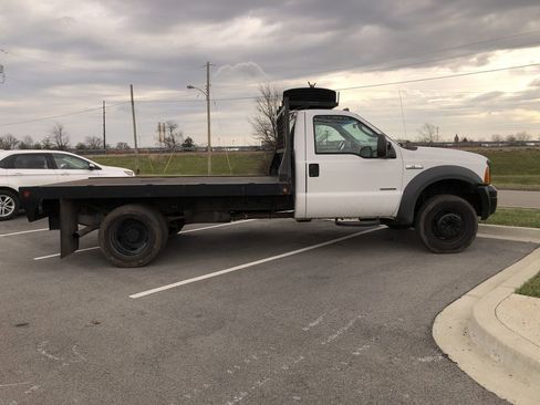 Used 2005 Ford F450 2WD Regular Cab Super Duty image 6