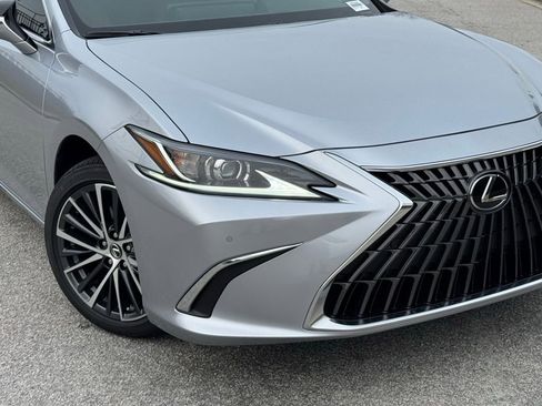 New 2025 Lexus ES 350 w/ Premium Package image 6