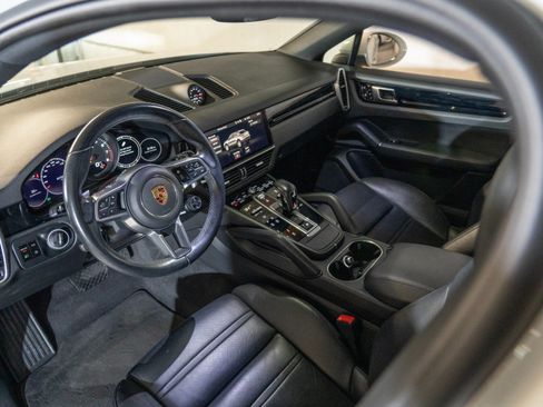 Certified 2021 Porsche Cayenne Coupe AWD/4WD image 4