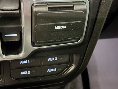 Used 2020 Jeep Wrangler Unlimited Sport S image 25