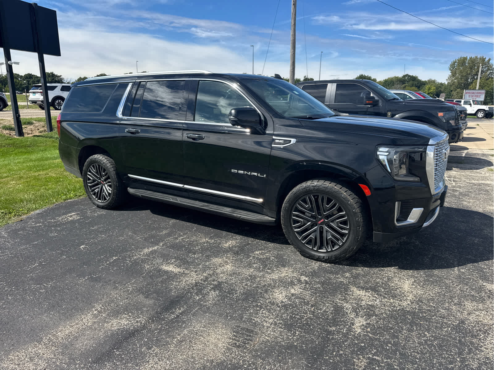 Used 2021 GMC Yukon XL Denali RWD image 5