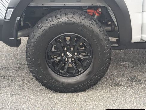 Certified 2025 Ford F150 Raptor AWD/4WD image 13