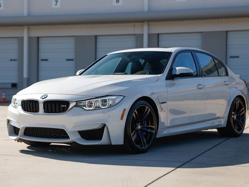 Used 2015 BMW M3 image 4