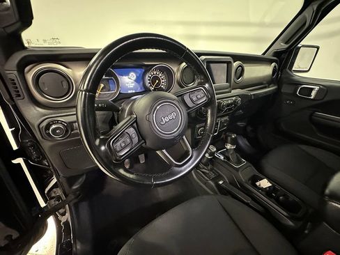 Used 2021 Jeep Wrangler Unlimited Sport AWD/4WD image 19