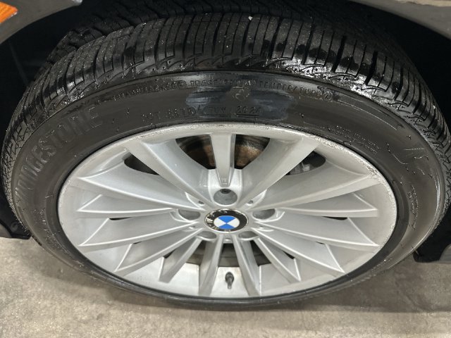 Used 2011 BMW 335i xDrive Sedan AWD/4WD image 23