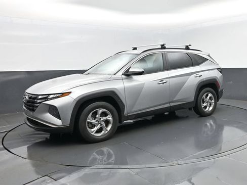 Used 2023 Hyundai Tucson SEL w/ Winter Package AWD/4WD image 2