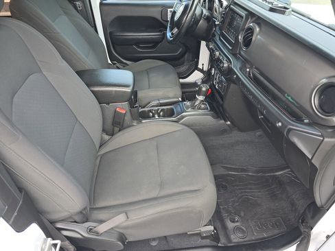 Used 2022 Jeep Wrangler Willys image 22