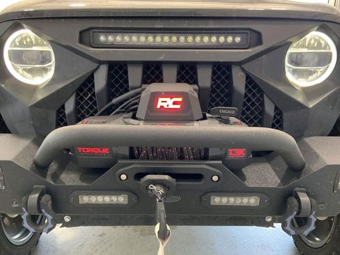 Used 2022 Jeep Gladiator Overland AWD/4WD image 27