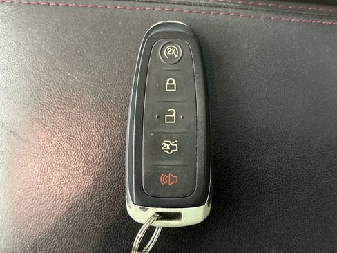 Used 2015 Lincoln MKX FWD w/ Equipment Group 102A image 27