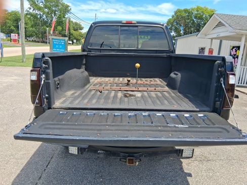 Used 2005 Ford F350 XL AWD/4WD image 10