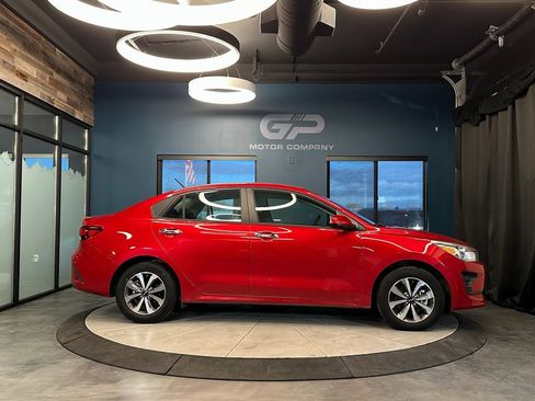 Used 2022 Kia Rio S w/ Technology Package image 2