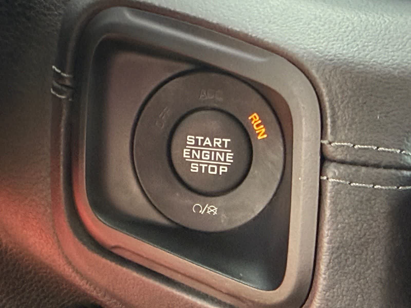 Used 2024 Jeep Wrangler Unlimited Rubicon AWD/4WD image 26