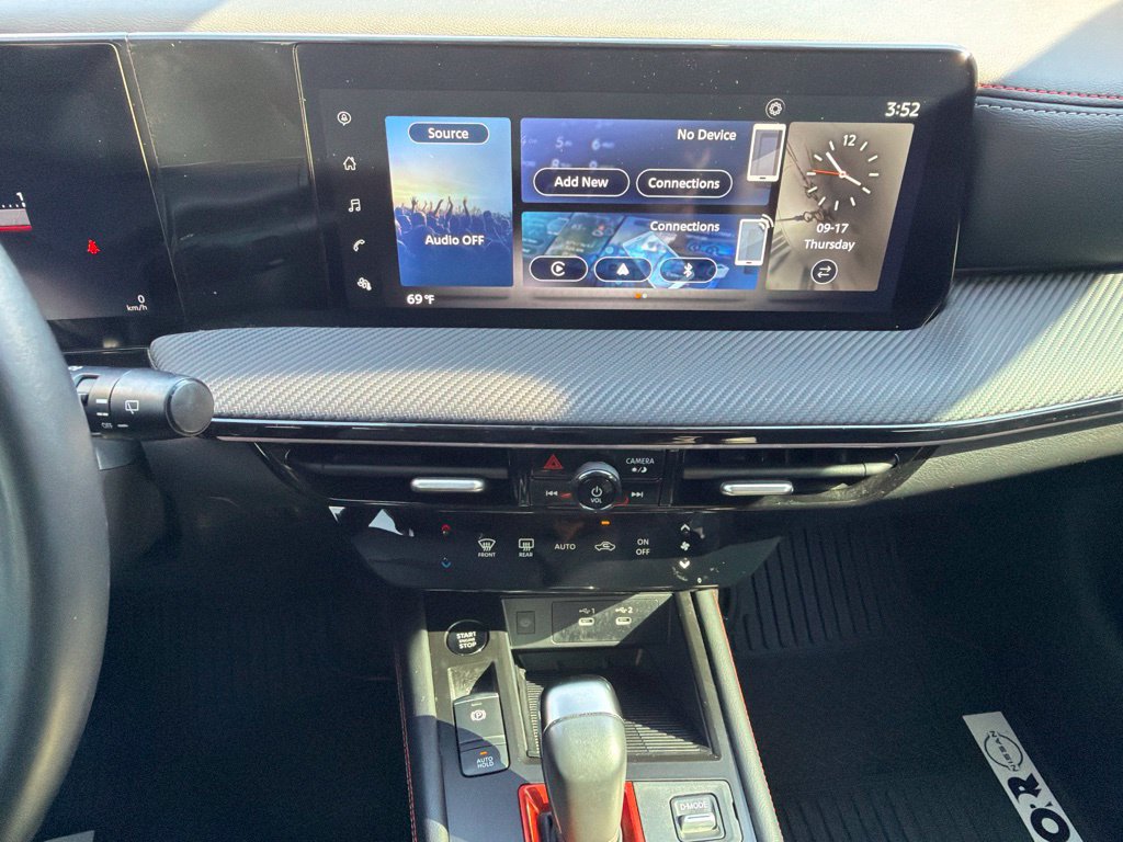 Used 2025 Nissan Kicks SR AWD/4WD image 26