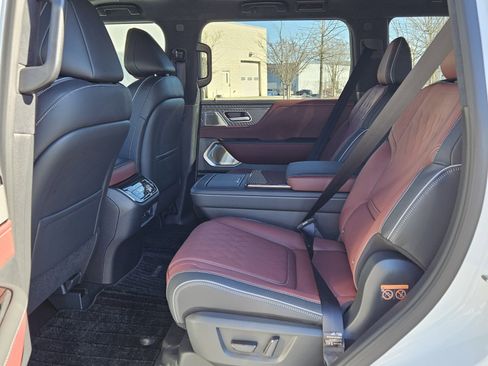 New 2026 INFINITI QX80 Autograph w/ Premium Cargo Package image 12