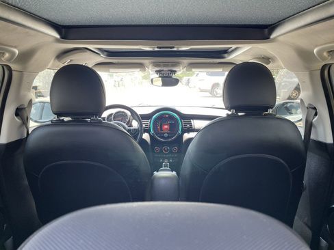 Used 2020 MINI Cooper 4-Door Hardtop w/ Storage Package FWD image 29