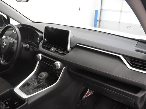 Used 2025 Toyota RAV4 XLE w/ Weather Package AWD/4WD image 18