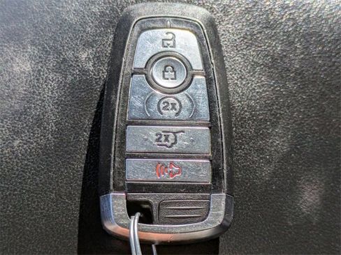 Certified 2021 Ford Explorer XLT w/ Equipment Group 202A image 27