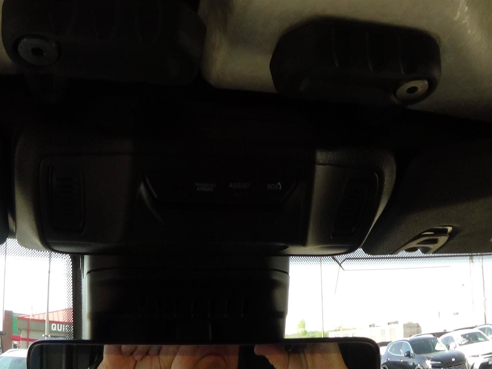 Used 2024 Jeep Gladiator Rubicon w/ Technology Group AWD/4WD image 28